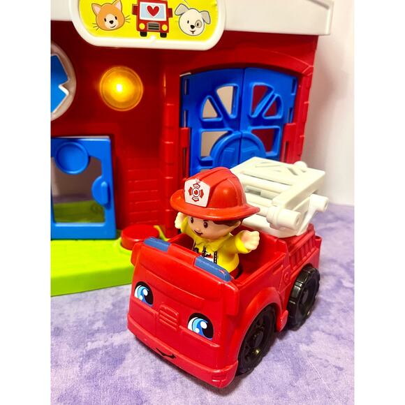Fisher Price Little People Animal Rescue playset - Picture 4 of 7